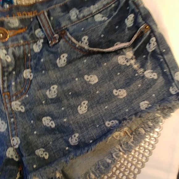Billabong Jean Shorts! - Picture 3 of 5